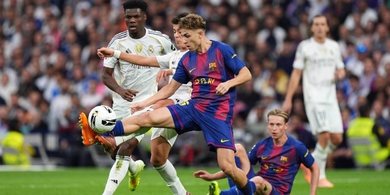 Barcelona vs Real Madrid là trận siêu kinh điển rực lửa